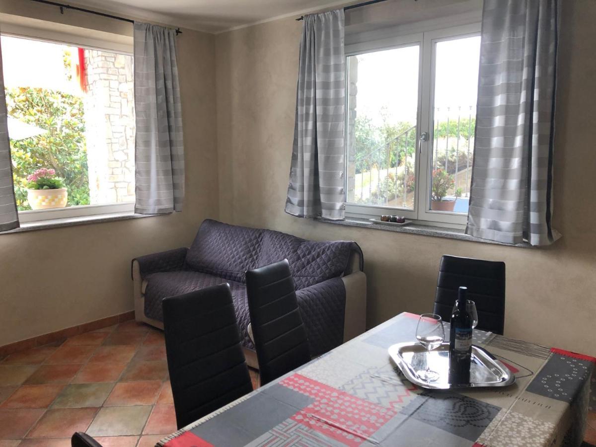 Apartamento La Casa Blu Montegrosso dʼAsti Exterior foto