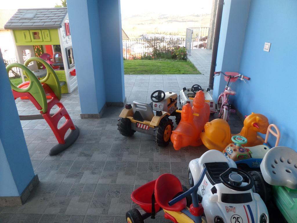 Apartamento La Casa Blu Montegrosso dʼAsti Habitación foto