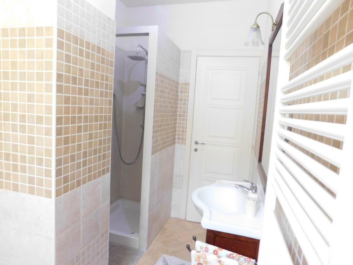 Apartamento La Casa Blu Montegrosso dʼAsti Exterior foto